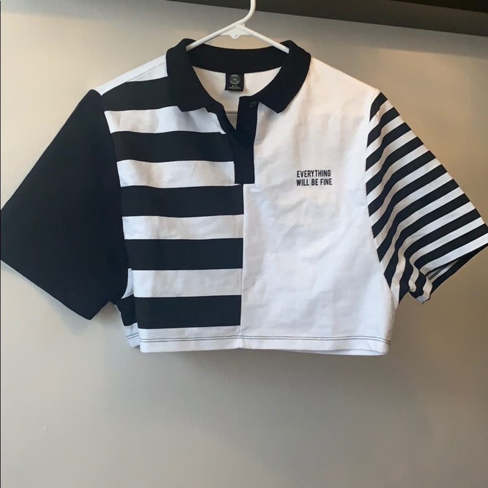Urban Outfitters cropped “everything will be fine”